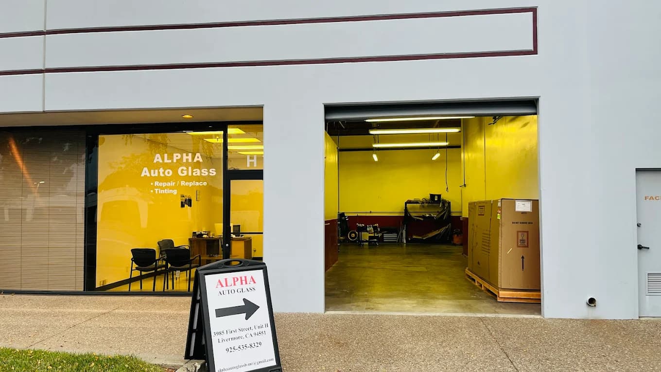 About Alpha Auto Glass